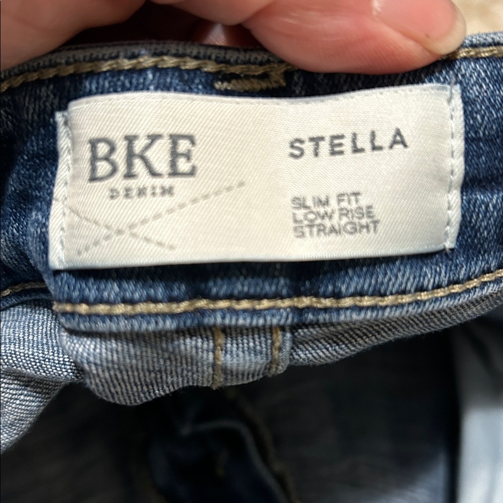 Buckle BKE Stella Straight Leg Jeans with Mid Rise Fit and Whiskering 31 x 32 - Picture 8 of 11